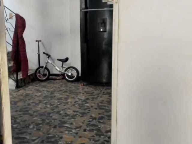 Laravelaa live cam on BongaCams