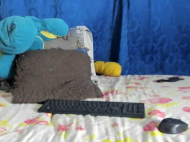 Laravelaa live cam on BongaCams