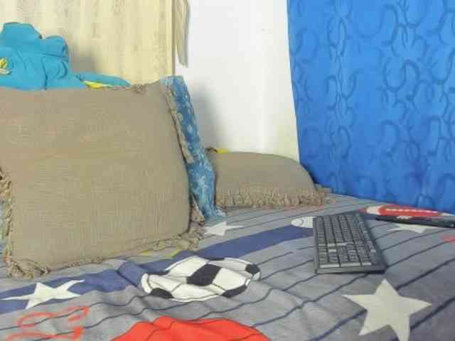 LaraVelaa webcam