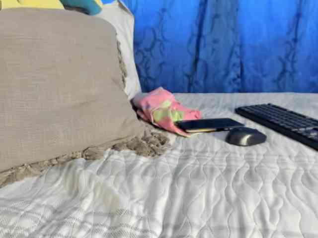 LaraVelaa webcam