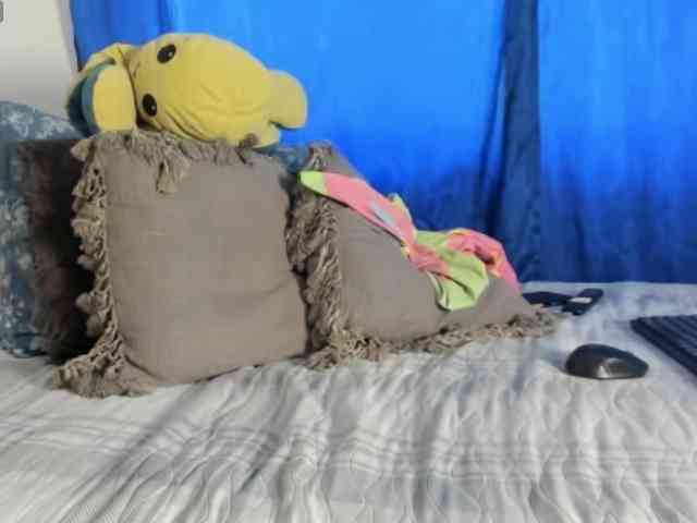 LaraVelaa webcam