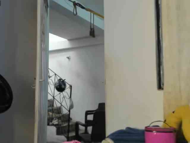 LaraVelaa webcam