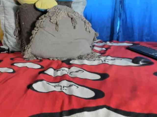 LaraVelaa webcam