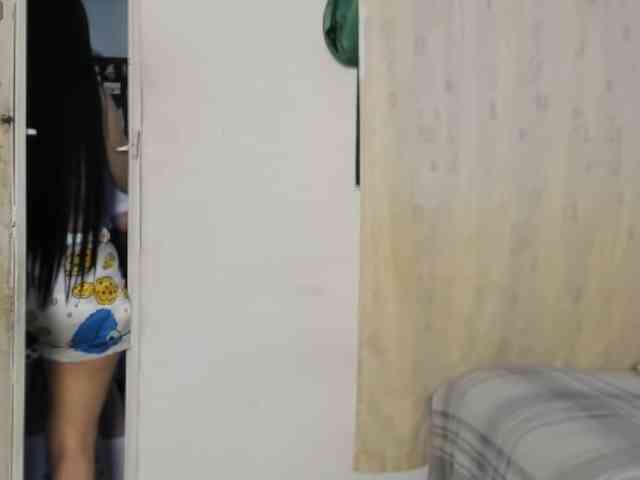 LaraVelaa webcam