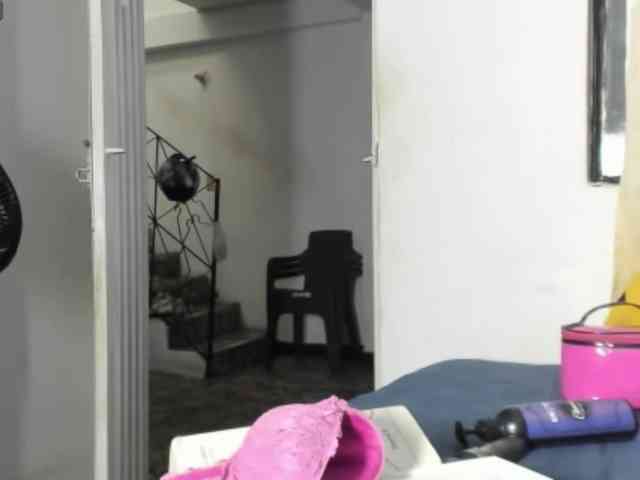 LaraVelaa webcam