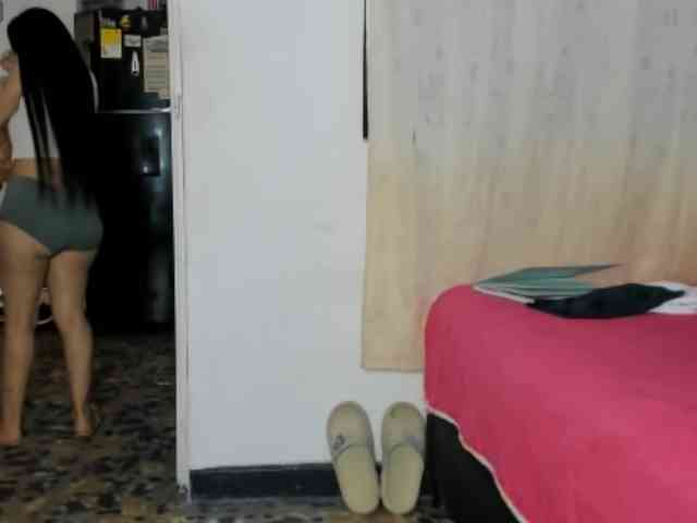 LaraVelaa webcam