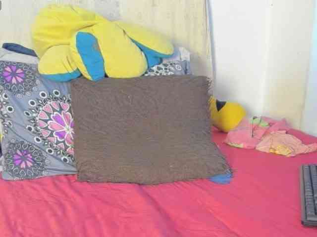 LaraVelaa webcam