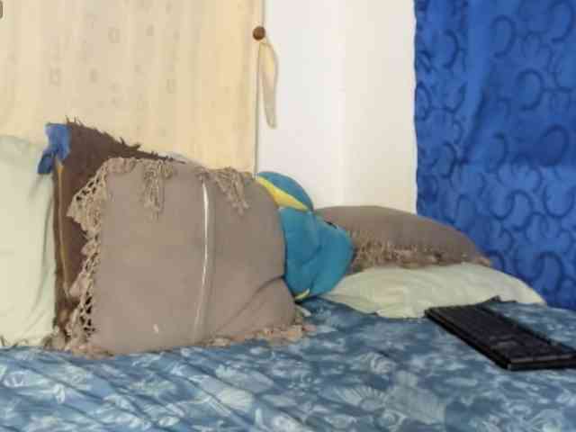 LaraVelaa webcam