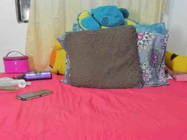 LaraVelaa webcam