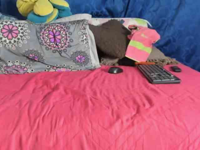 LaraVelaa webcam