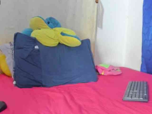 LaraVelaa webcam