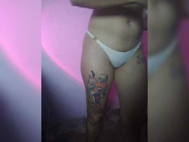 skinny333 live cam