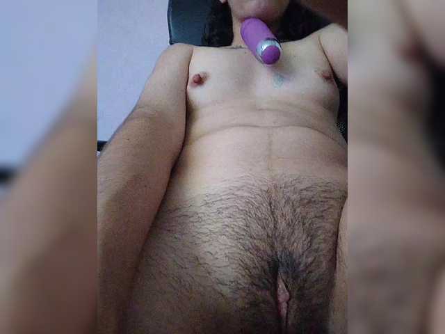 le modèle skinny333 est en webcam porno dans un show sur le site bongacams, il possède les tags suivants: Latino/Hispanic,Brunette,Trimmed