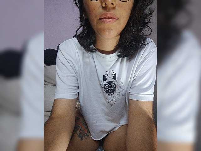 skinny333 live cam on BongaCams