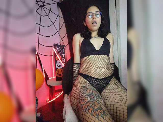 skinny333 live cam on BongaCams