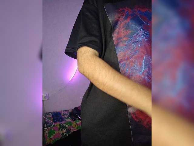 skinny333 live cam on BongaCams