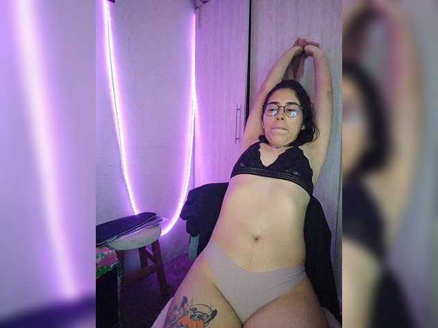 skinny333 live cam preview