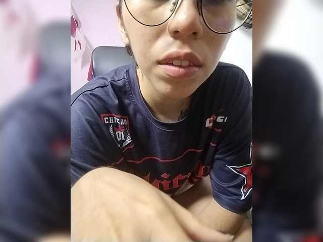 skinny333 live cam on BongaCams