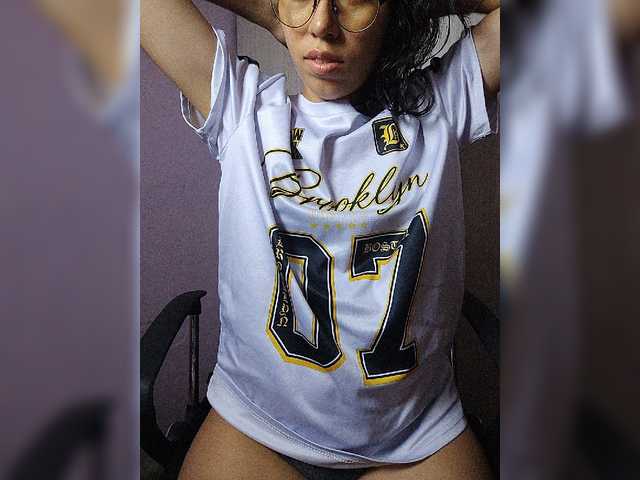 skinny333 live cam on BongaCams