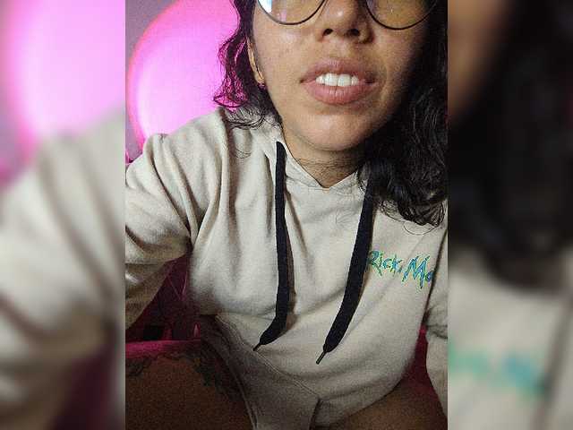 skinny333 live cam on BongaCams