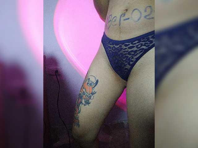 skinny333 live cam on BongaCams