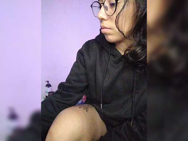 skinny333 live cam on BongaCams