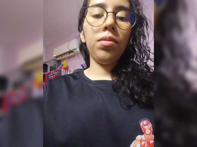 skinny333 live cam on BongaCams