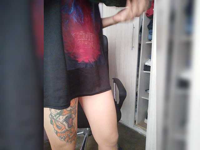 skinny333 live cam on BongaCams