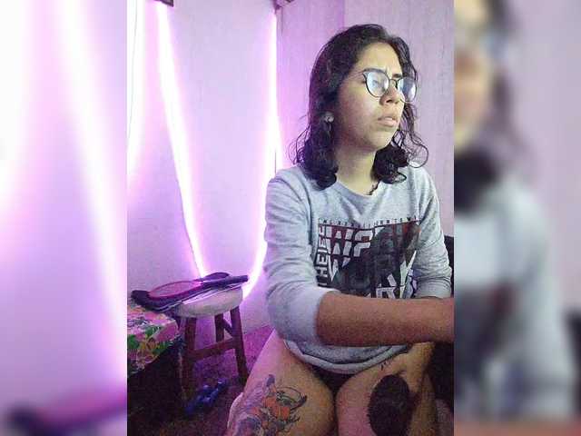 skinny333 live cam on BongaCams