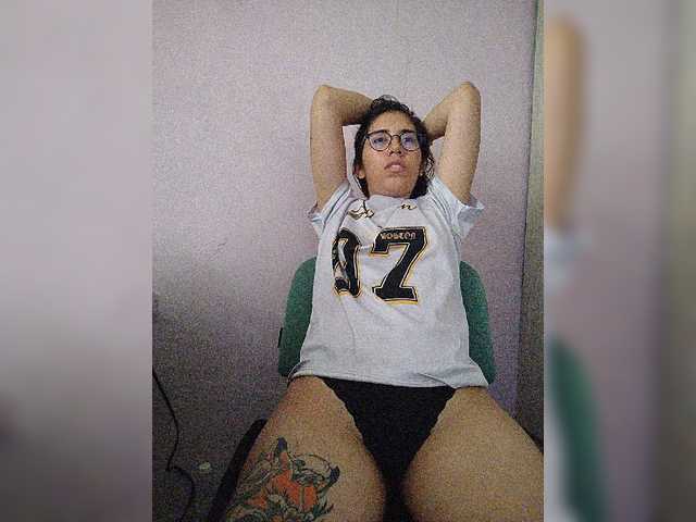 skinny333 live cam on BongaCams
