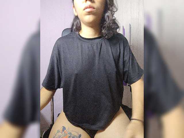 skinny333 live cam on BongaCams
