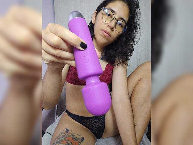 skinny333 live cam on BongaCams