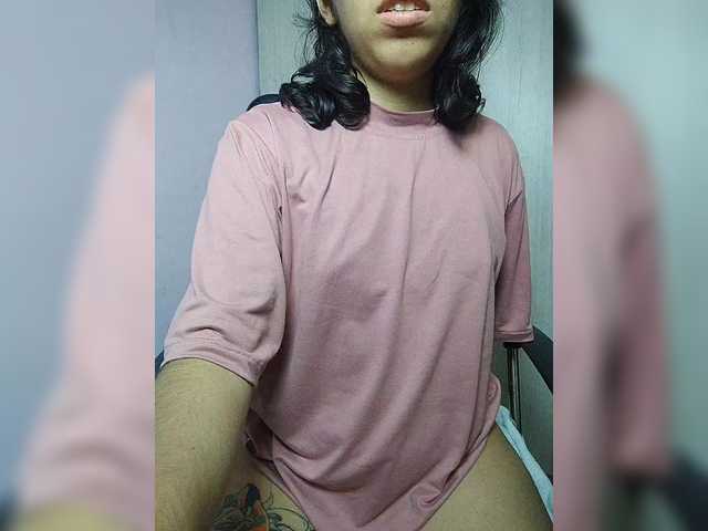 skinny333 live cam on BongaCams