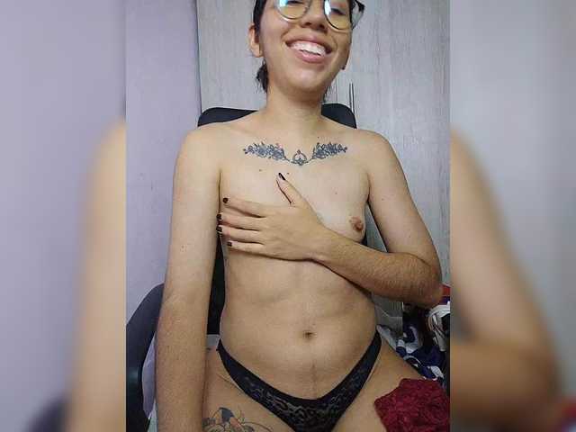 skinny333 live webcam show