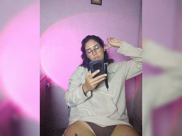 skinny333 live cam on BongaCams