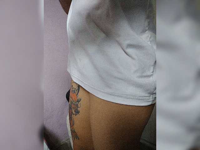 skinny333 live cam on BongaCams