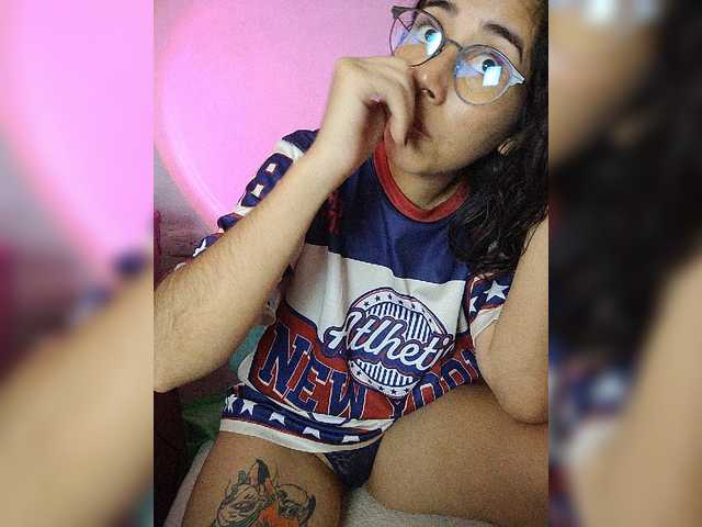 skinny333 live cam on BongaCams