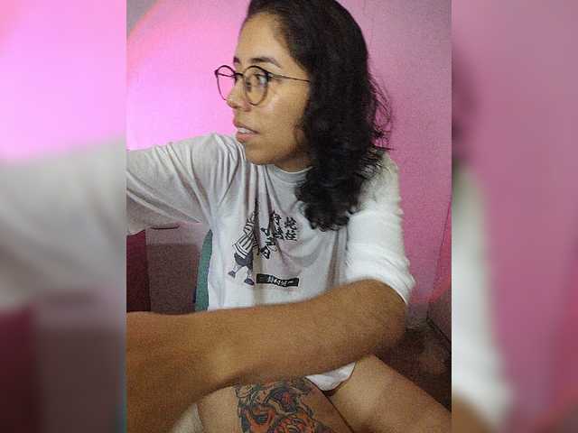 skinny333 live cam on BongaCams