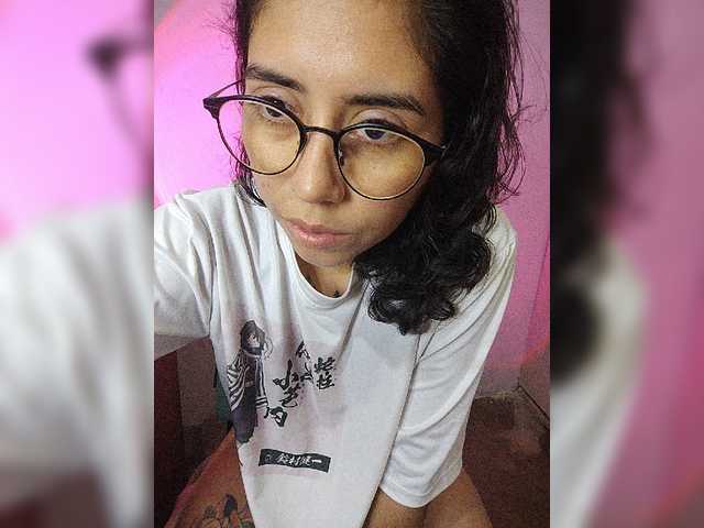 skinny333 live cam on BongaCams