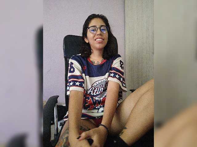 skinny333 live cam on BongaCams