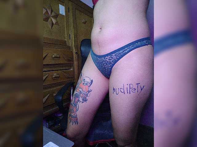 skinny333 live cam on BongaCams