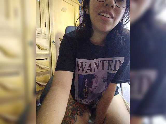 skinny333 live cam on BongaCams