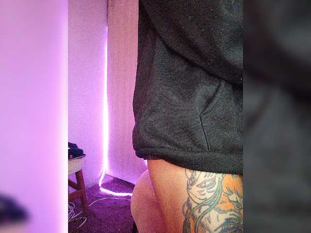 skinny333 live cam on BongaCams