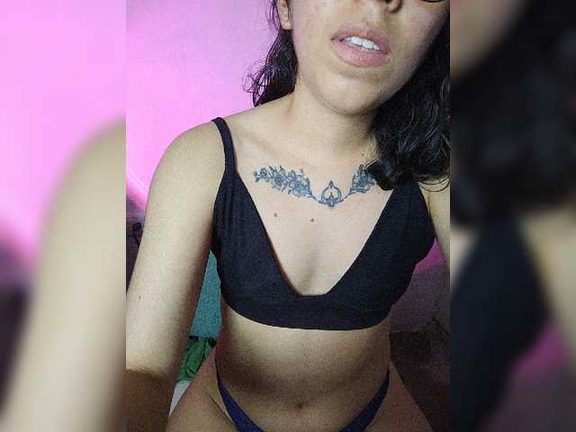 skinny333 live cam on BongaCams