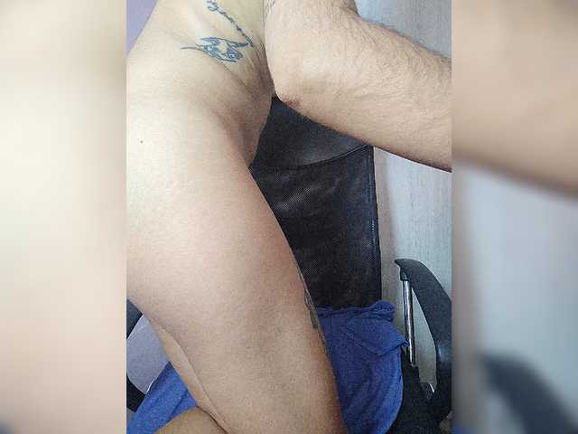skinny333 live cam on BongaCams