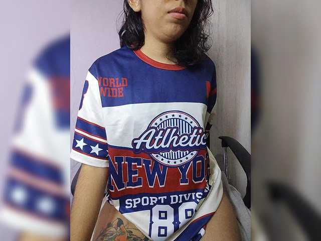 skinny333 live webcam show