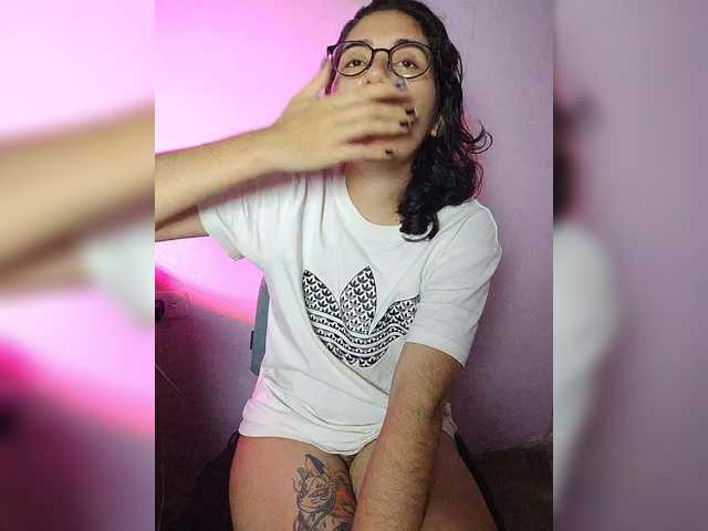 skinny333 live cam on BongaCams