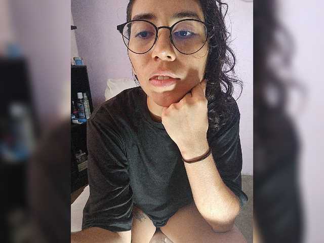 skinny333 live sex show