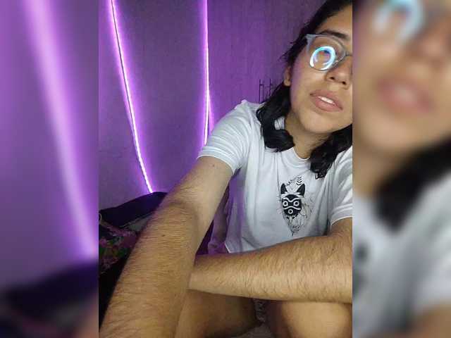 skinny333 live cam on BongaCams