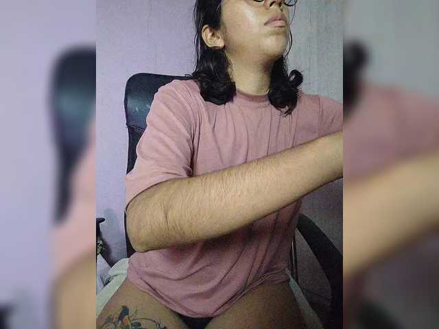 skinny333 live cam on BongaCams